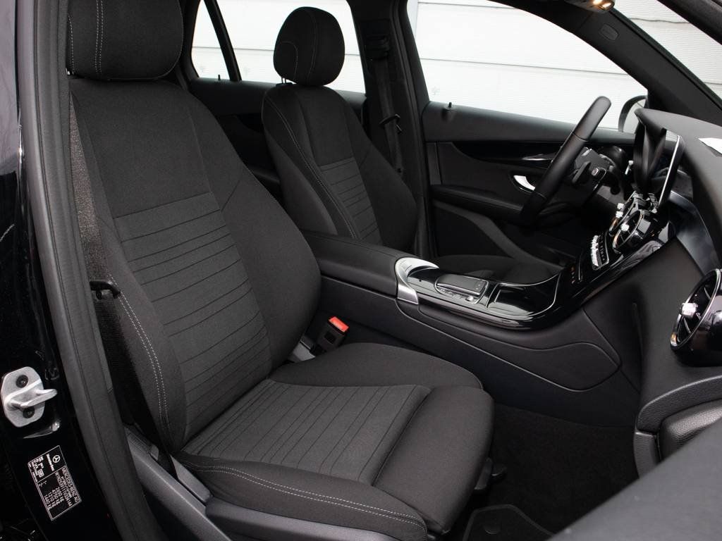 Mercedes-Benz GLC 300 2021