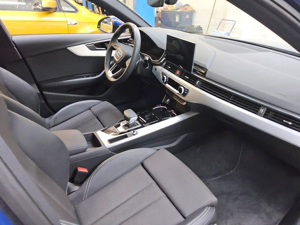 Audi A4 2024