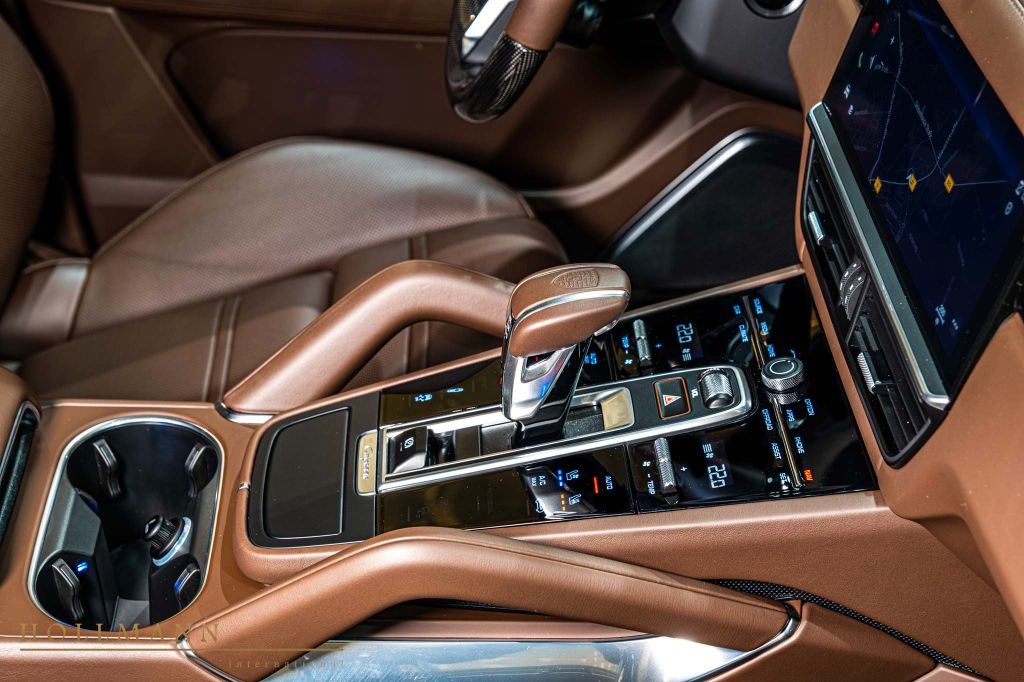 Porsche Cayenne 2022