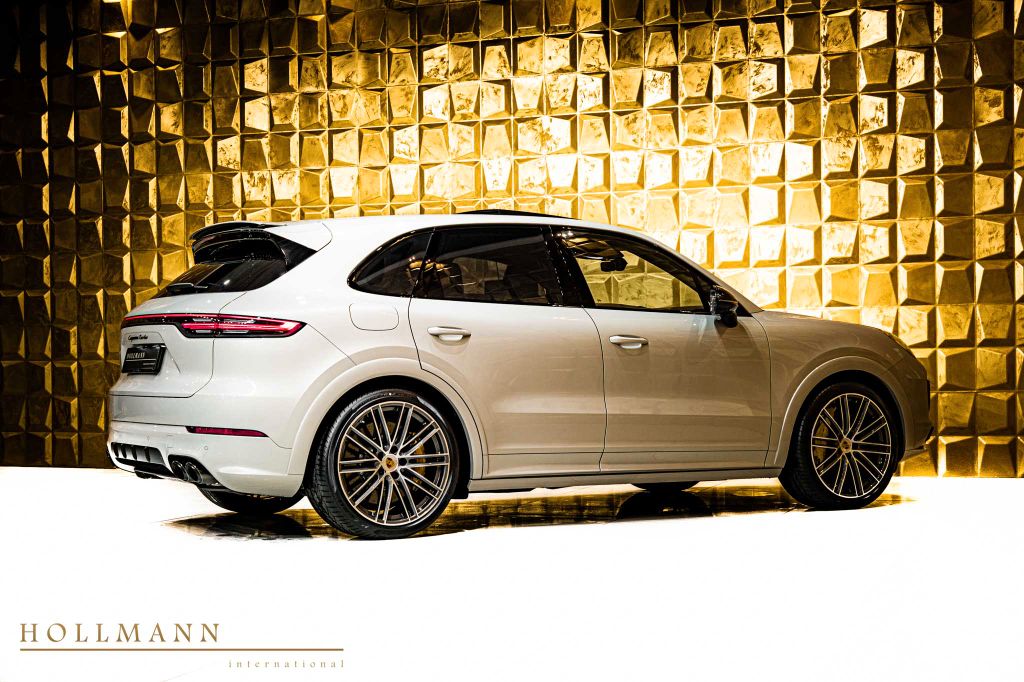 Porsche Cayenne 2022