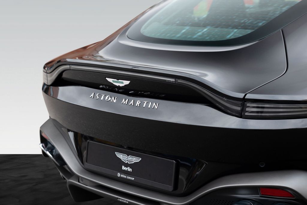 Aston Martin V8 Vantage