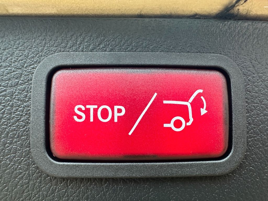 Mercedes-Benz V 300 2025