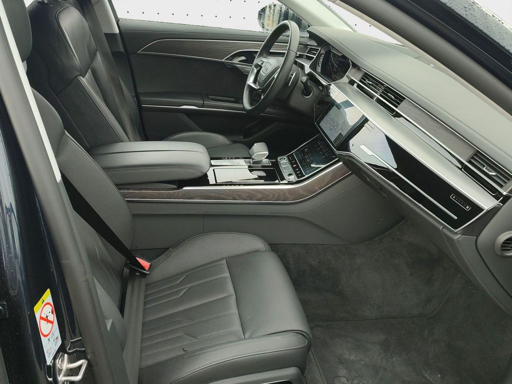 Audi A8 2022