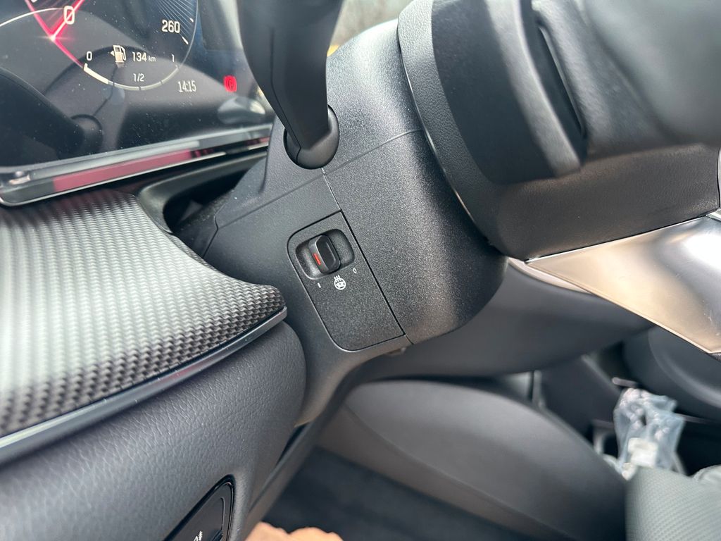 Mercedes-Benz V 300 2025