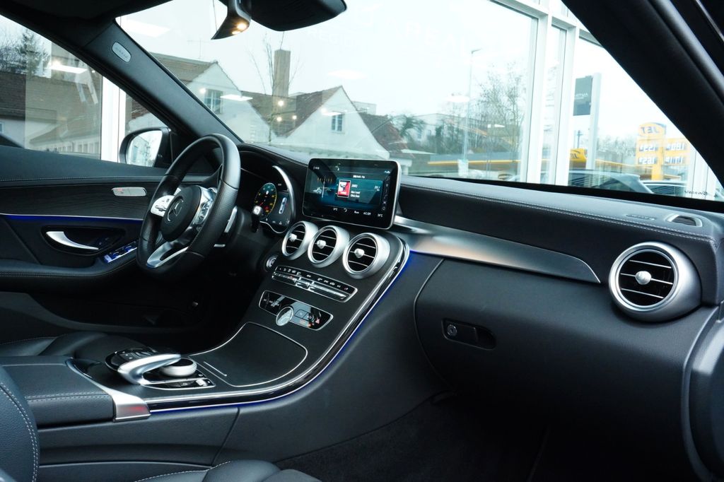 Mercedes-Benz C 300 2021