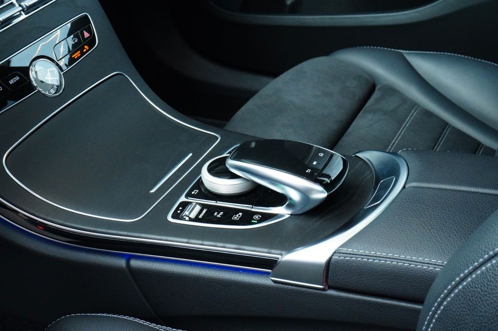 Mercedes-Benz C 300 2021