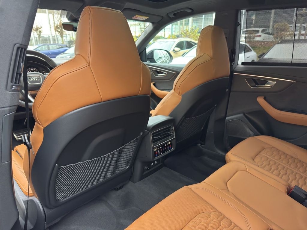 Audi RSQ8 2025