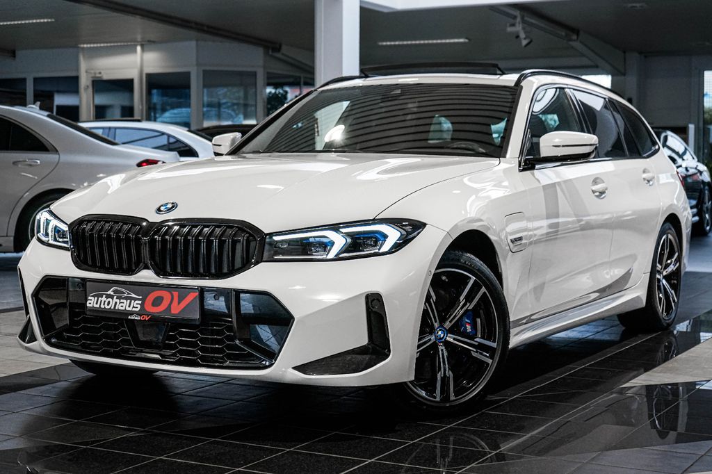 BMW 330 2022