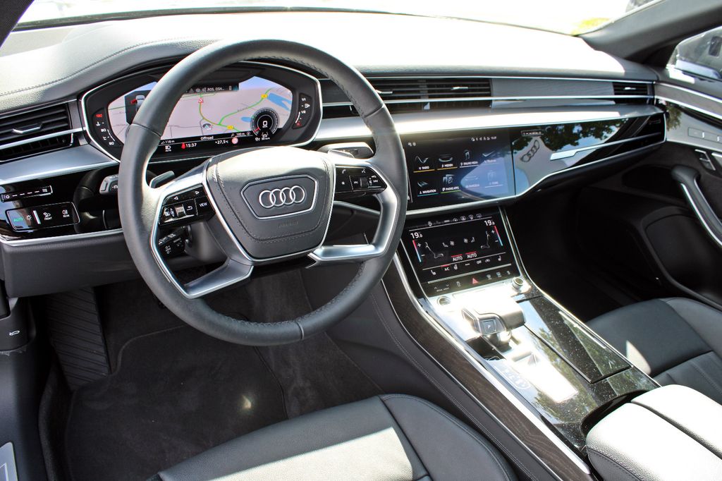 Audi A8 2024