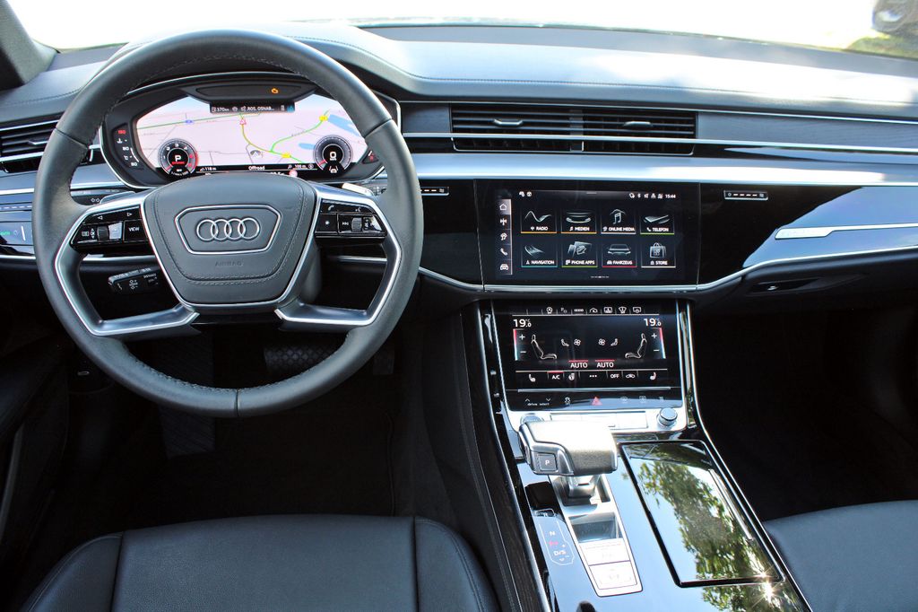 Audi A8 2024