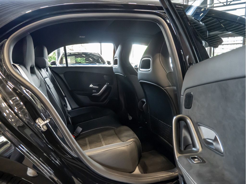 Mercedes-Benz A 250 2025