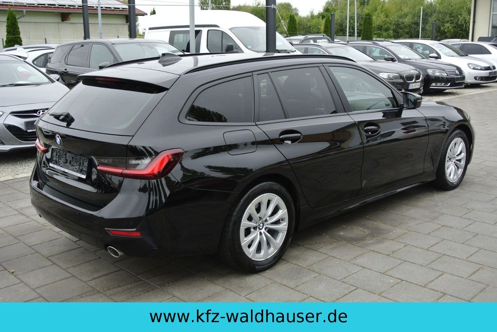 BMW 318 2022