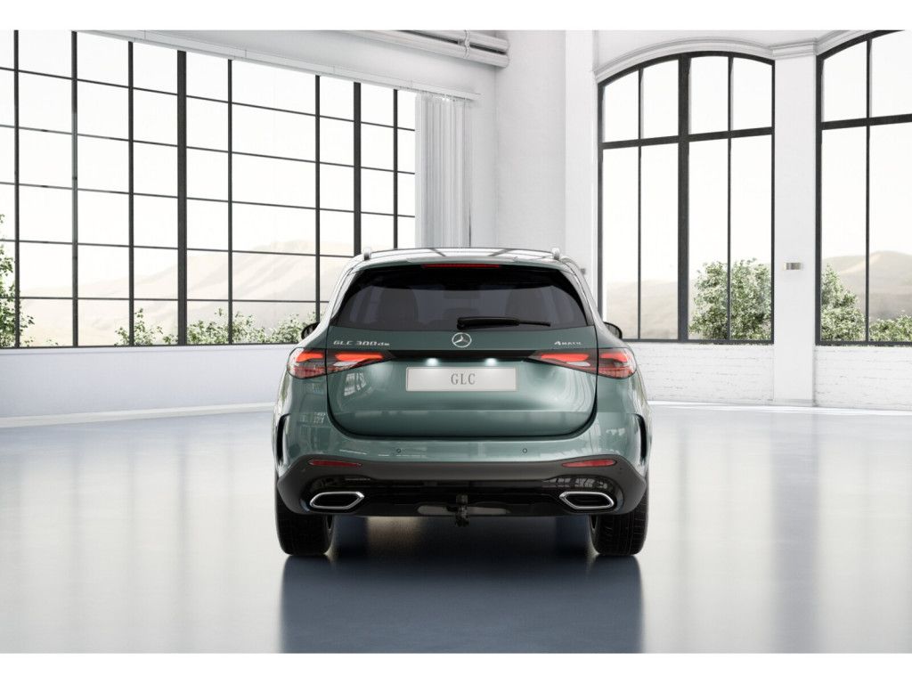 Mercedes-Benz GLC 300 2025