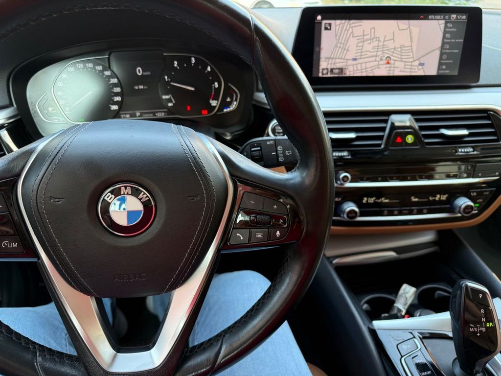BMW 520 2021