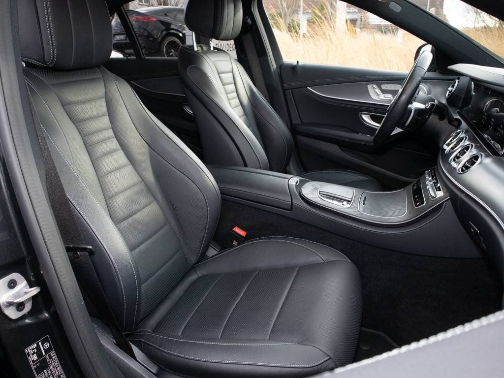 Mercedes-Benz E 300 2023