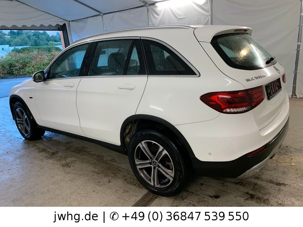 Mercedes-Benz GLC 300 2021