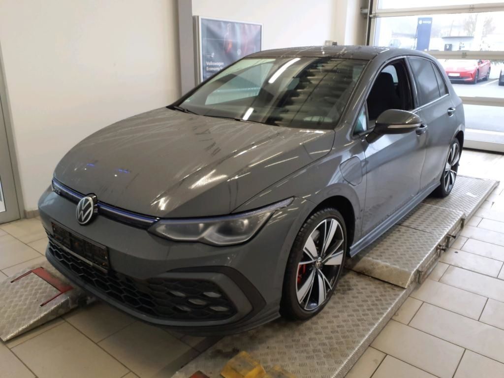 Volkswagen Golf 2021