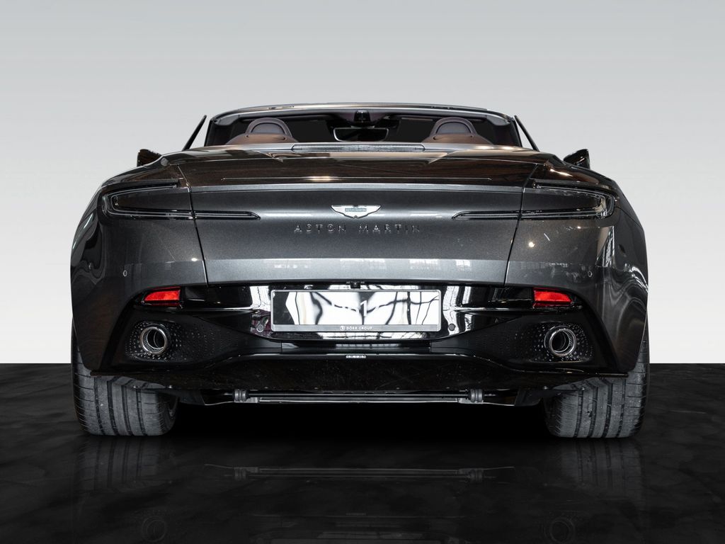 Aston Martin DB11 2026