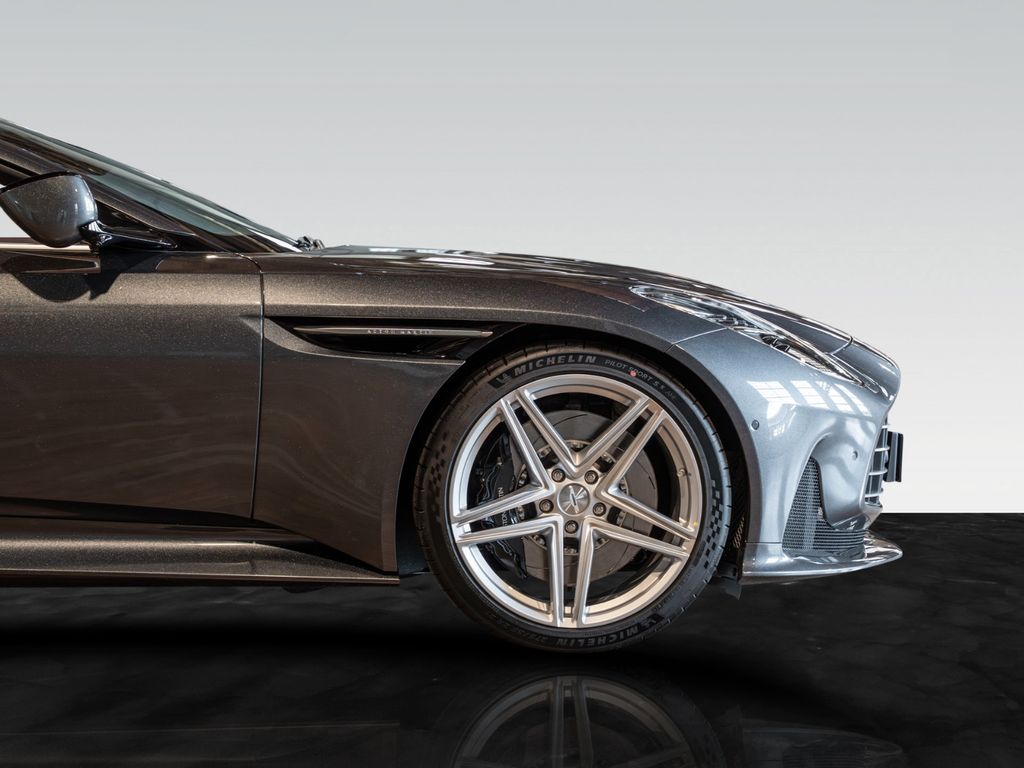 Aston Martin DB11 2026