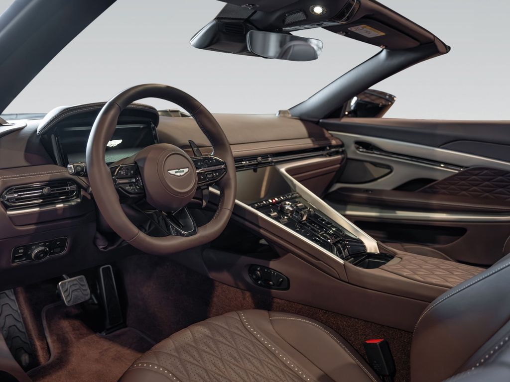 Aston Martin DB11 2026