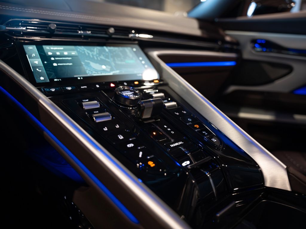 Aston Martin DB11 2026