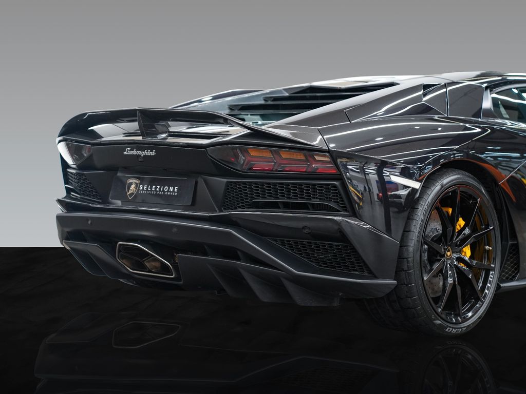 Lamborghini Aventador 2018