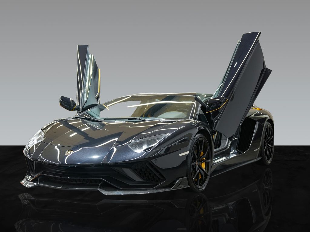 Lamborghini Aventador 2018