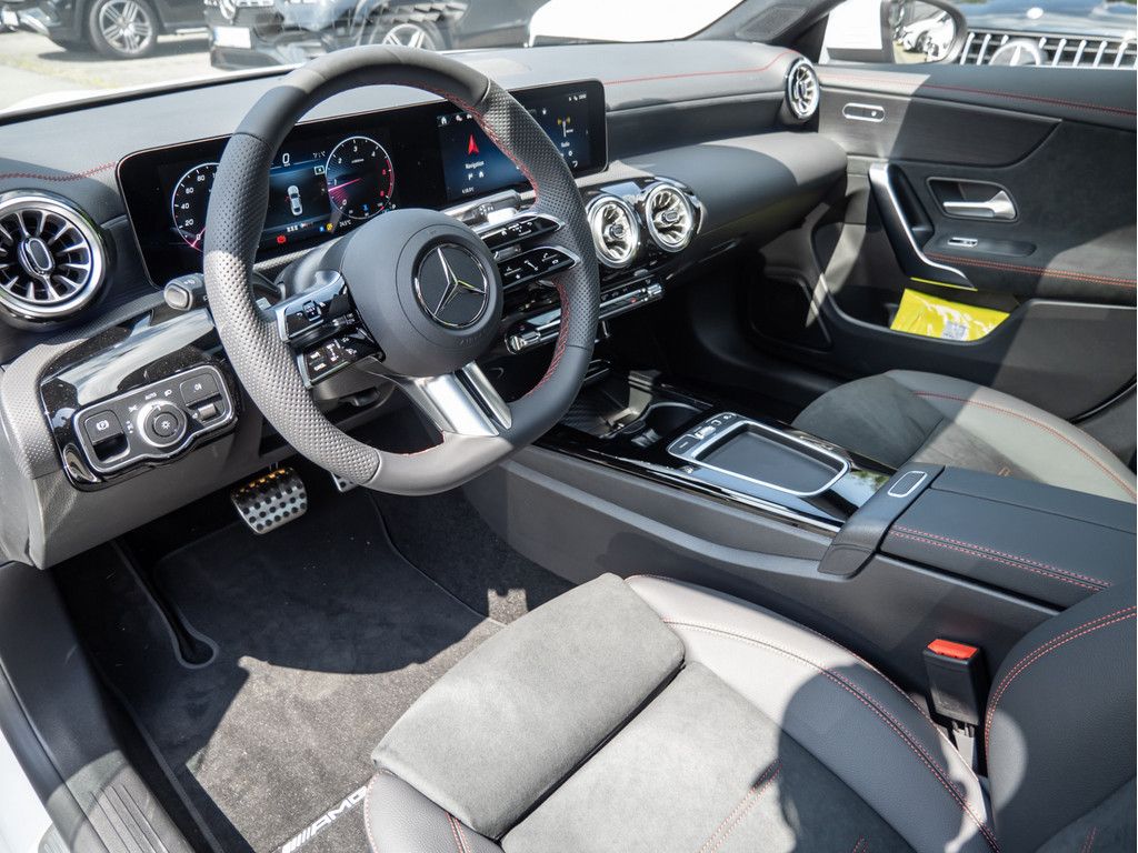 Mercedes-Benz CLA 220 2025