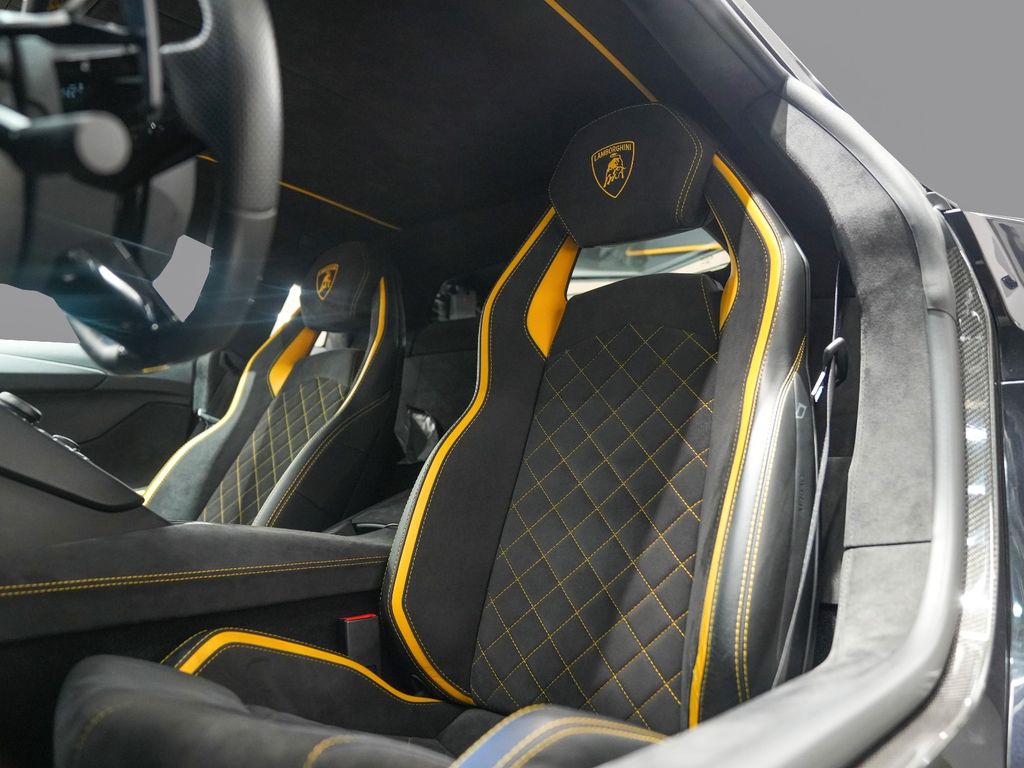 Lamborghini Aventador 2018
