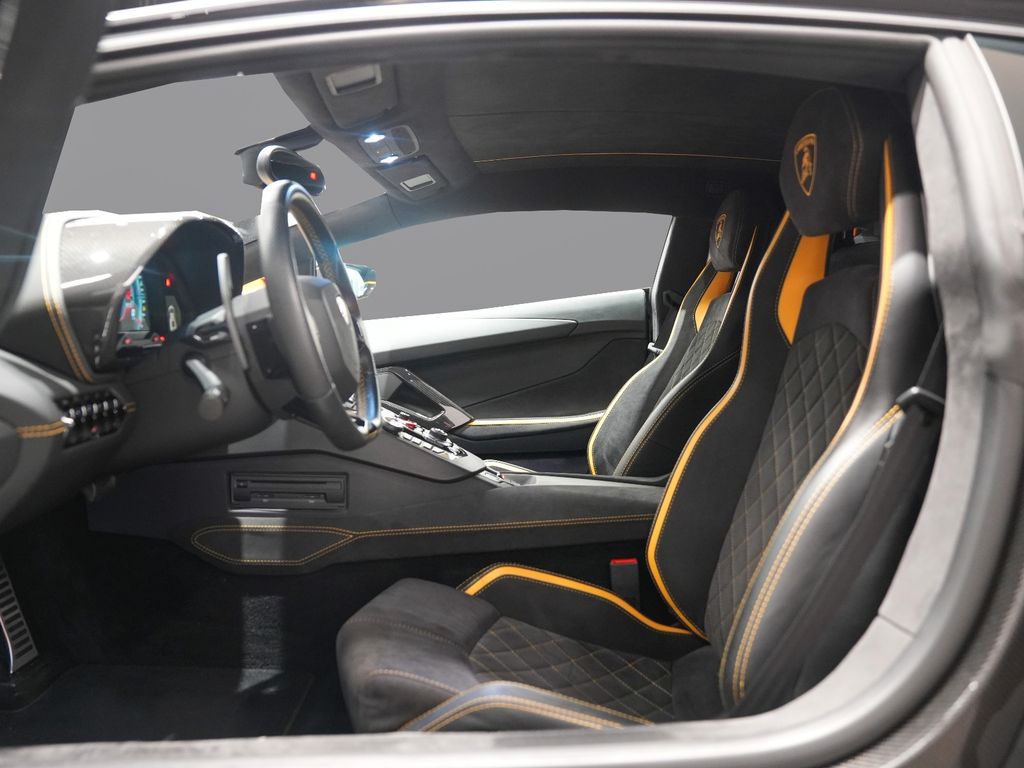 Lamborghini Aventador 2018