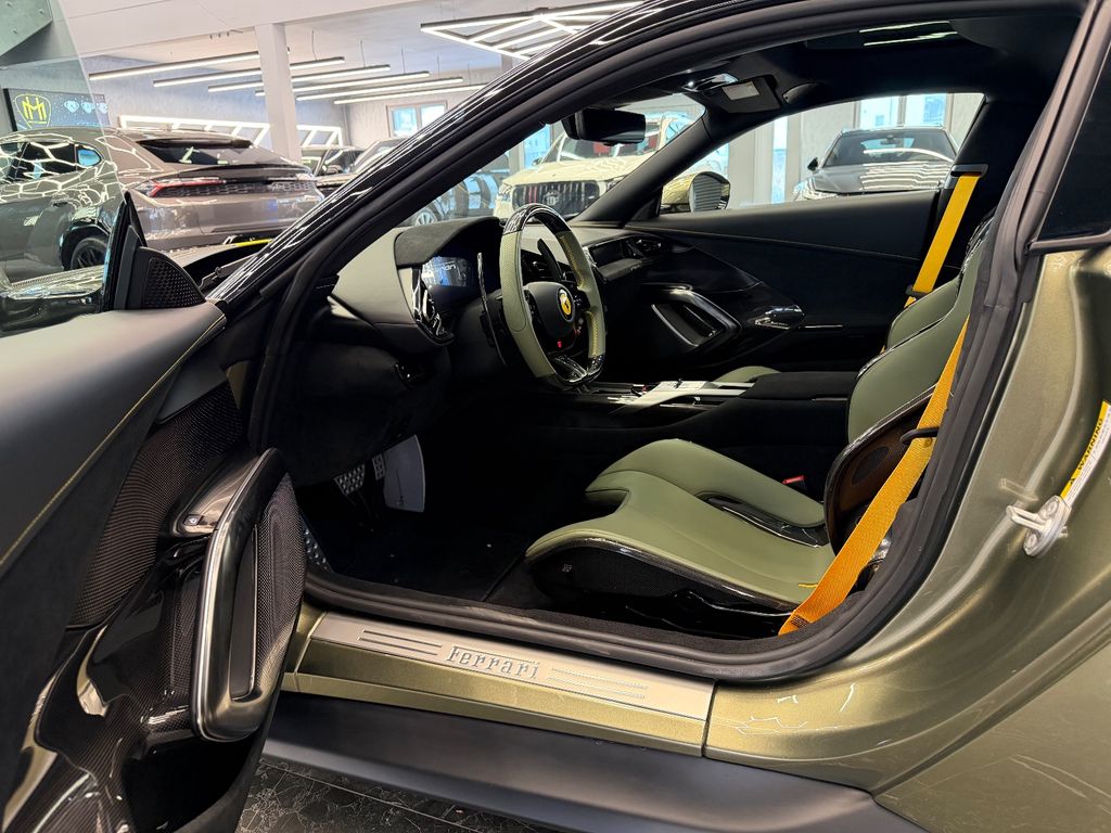 Ferrari 12Cilindri 2025