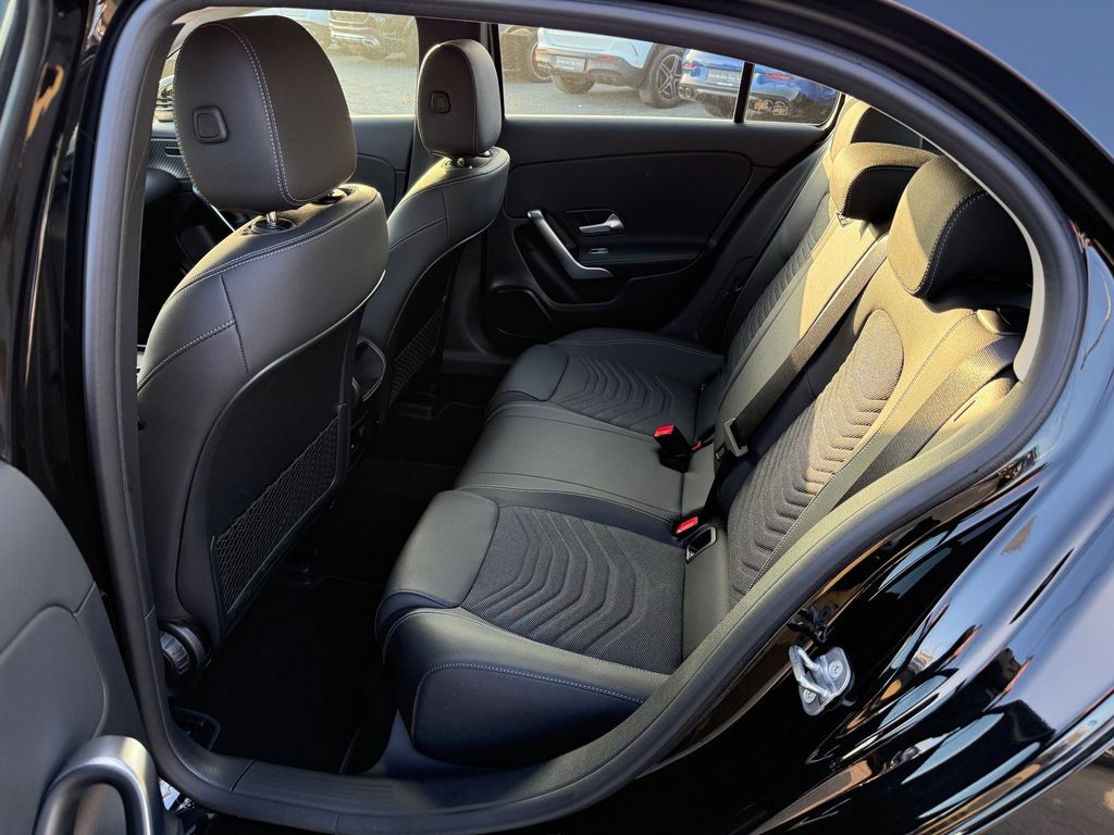 Mercedes-Benz A 250 2025
