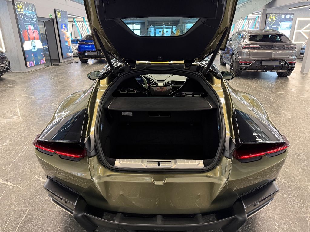 Ferrari 12Cilindri 2025