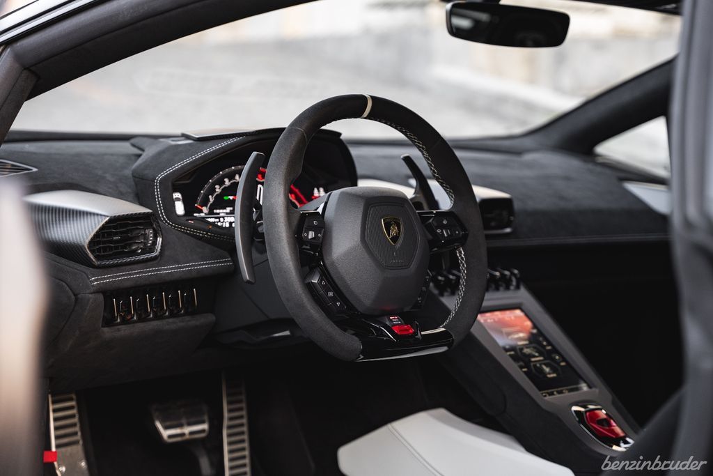 Lamborghini Huracán 2022