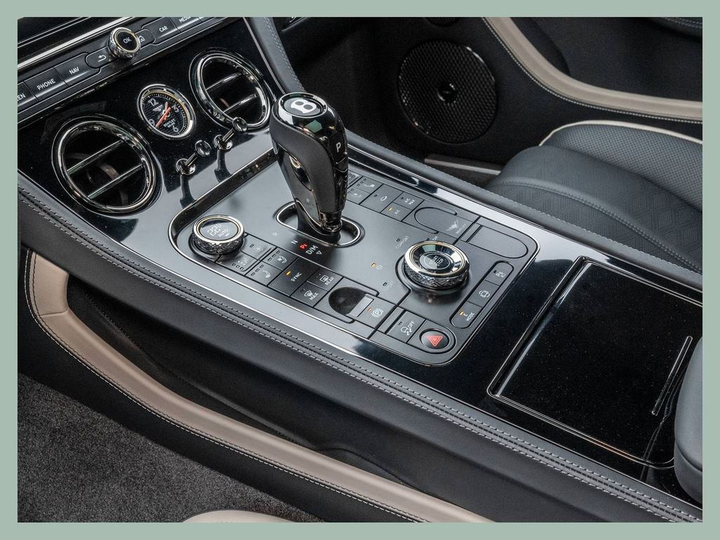 Bentley Continental GT 2025