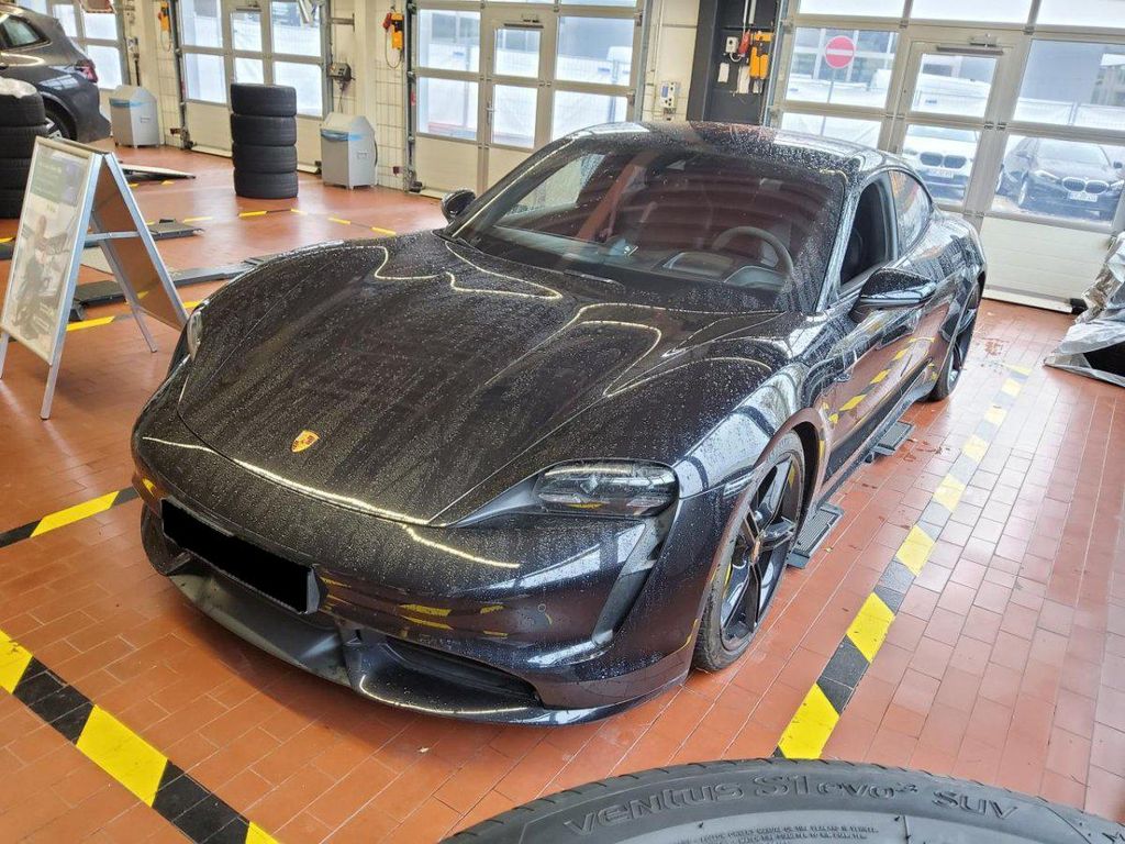 Porsche Taycan 2021