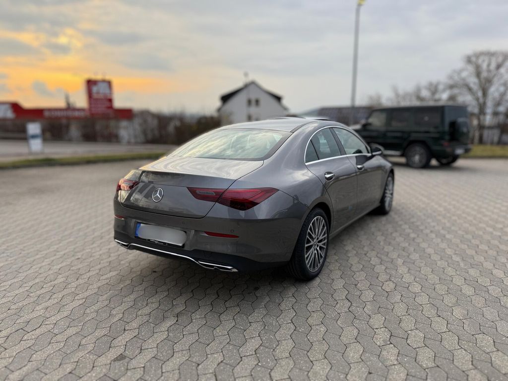 Mercedes-Benz CLA 200 2025