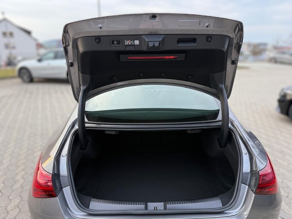 Mercedes-Benz CLA 200 2025