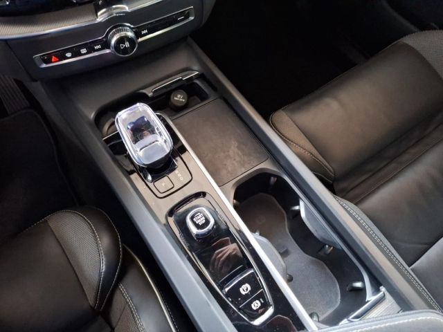 Volvo XC60 2022