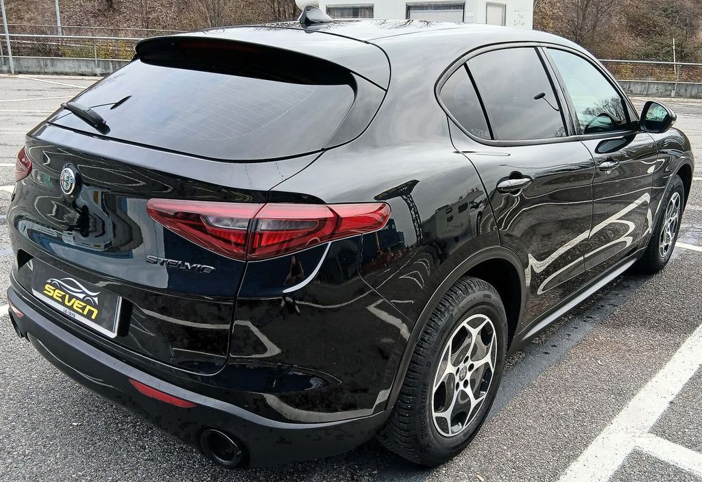 Alfa Romeo Stelvio 2022