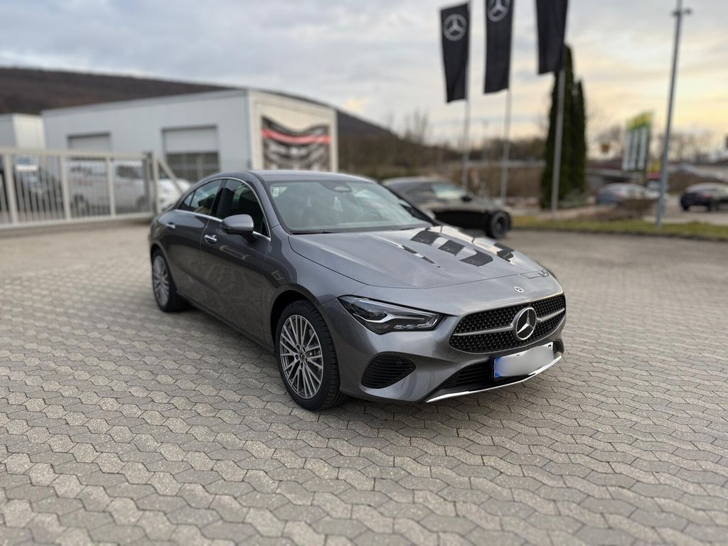 Mercedes-Benz CLA 200 2025