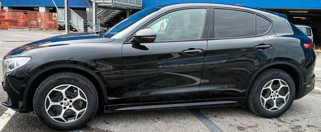 Alfa Romeo Stelvio 2022