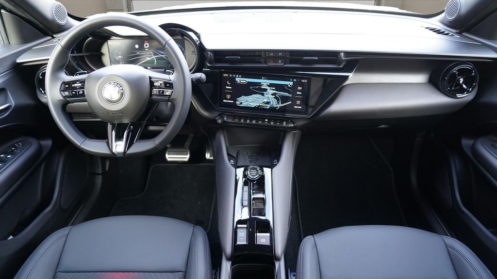 Alfa Romeo Junior 2025