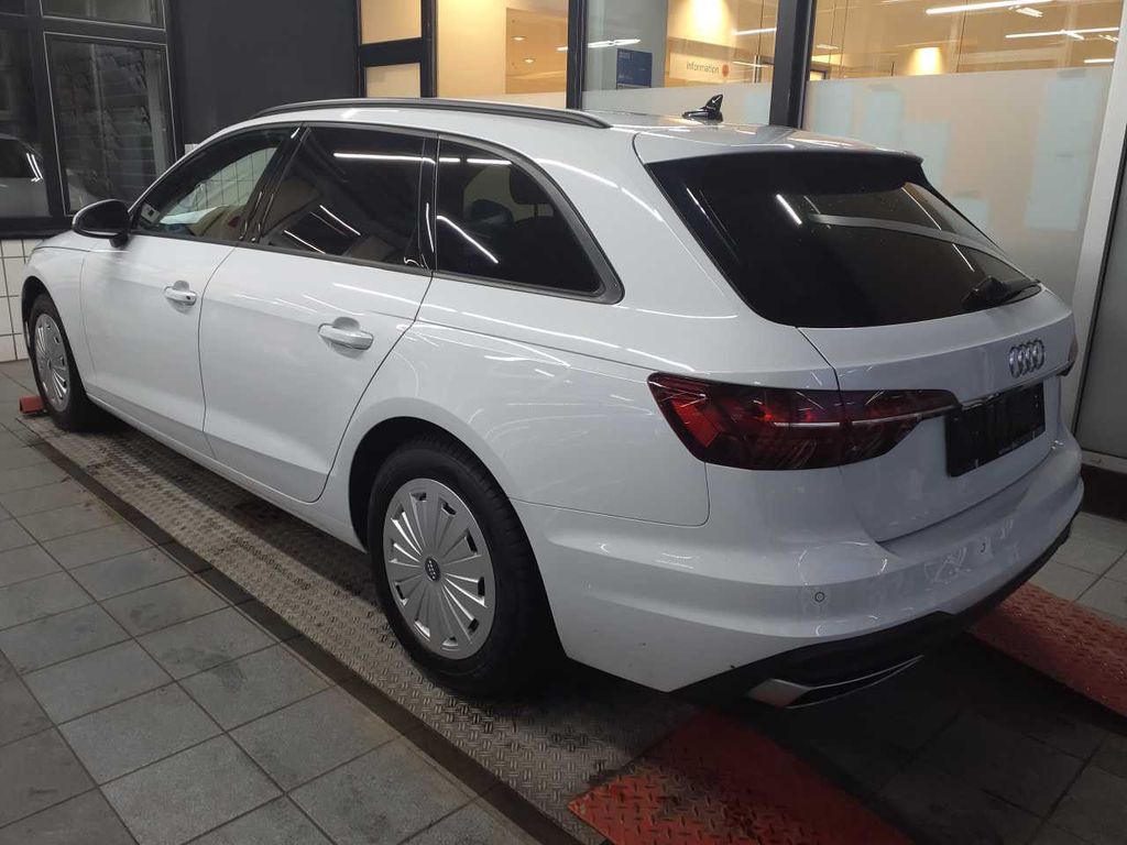 Audi A4 2023