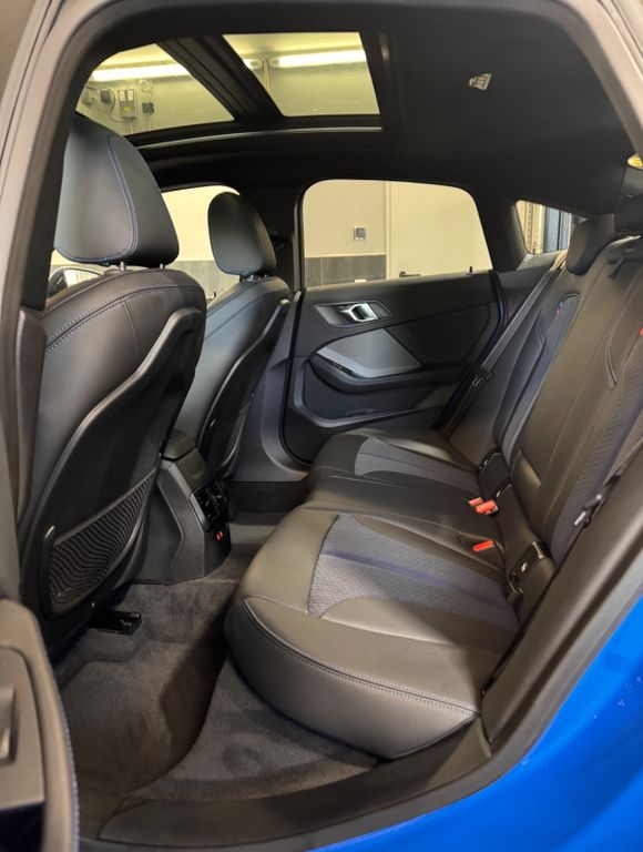 BMW 218 2024