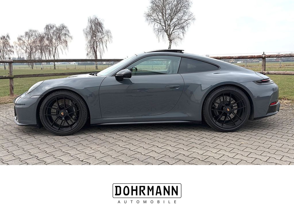 Porsche 992 2025