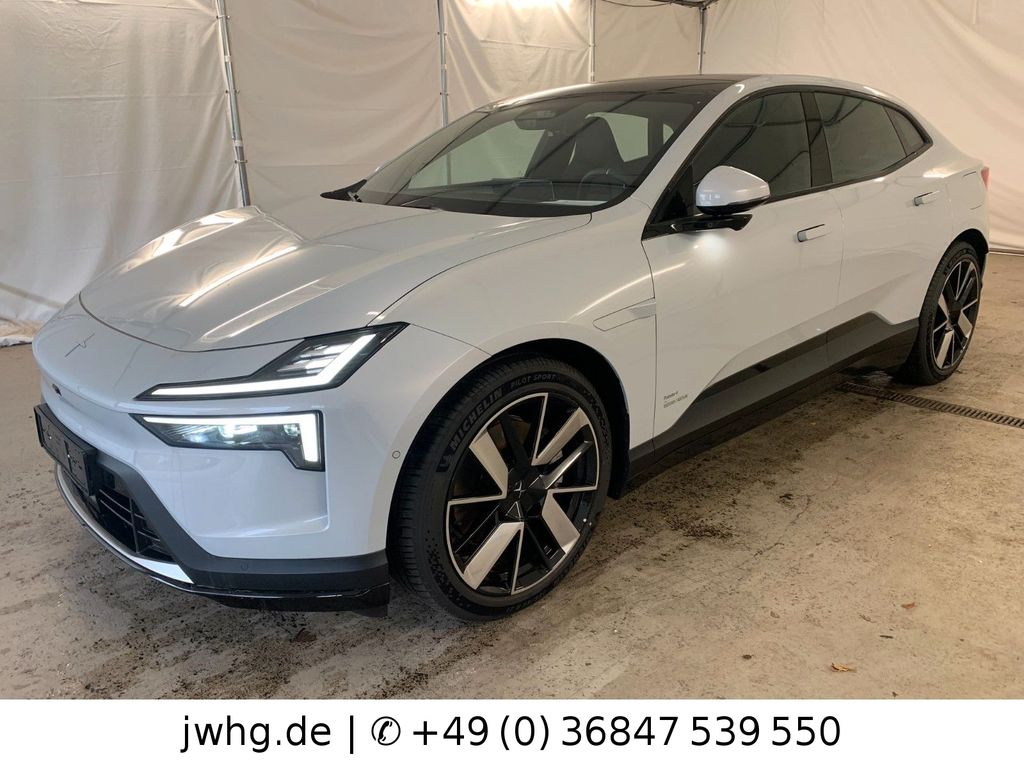 Polestar 4 2025