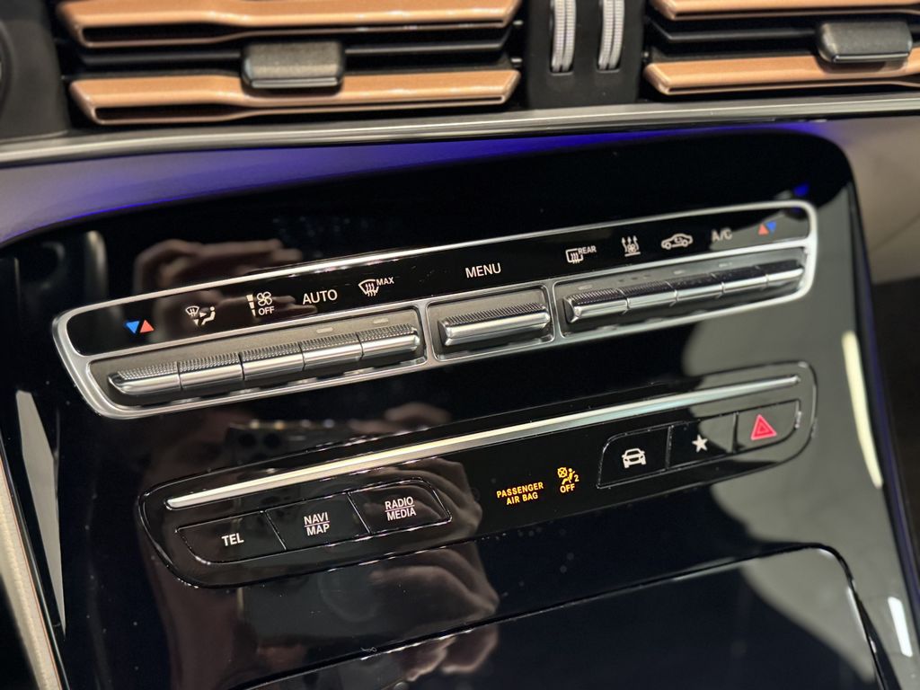 Mercedes-Benz EQC 2021