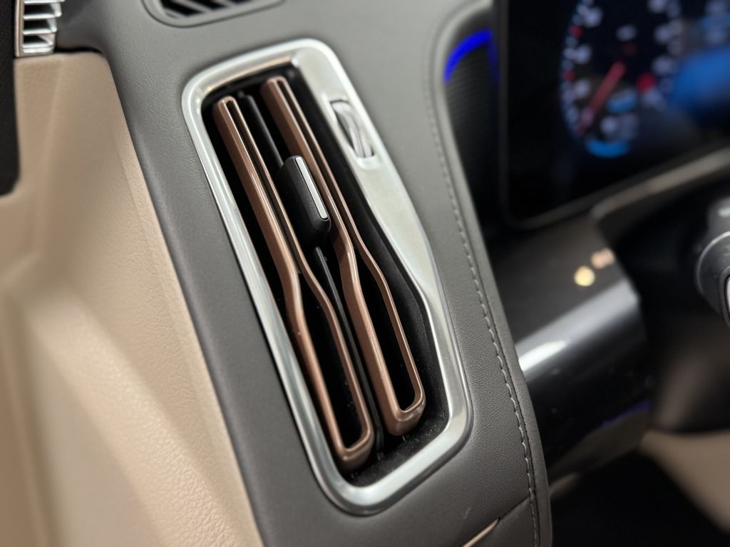 Mercedes-Benz EQC 2021