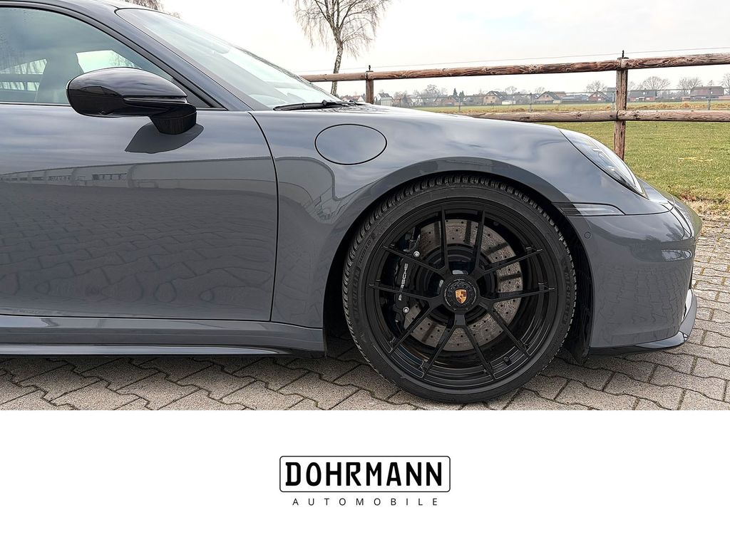 Porsche 992 2025